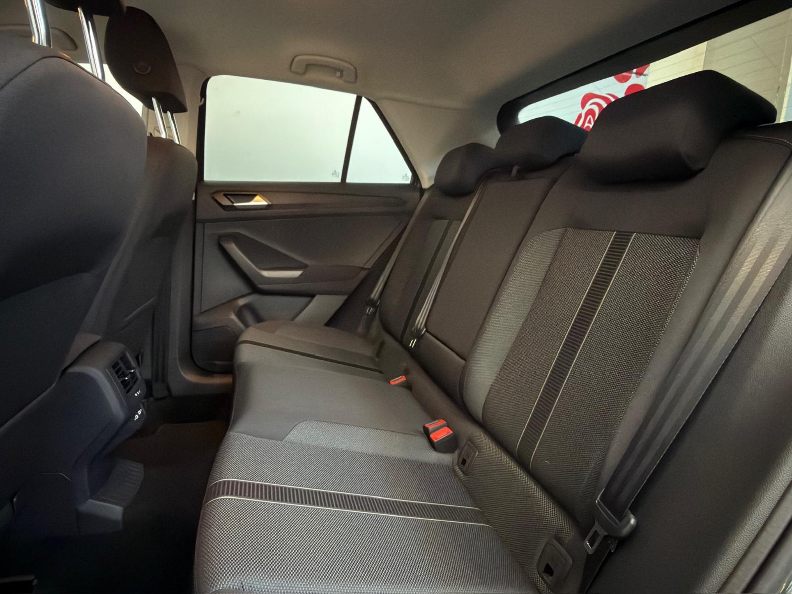Volkswagen T-Roc Life 1.5l TSI #DSG#SHZ#AHK#ACC#LED#KEYLESS