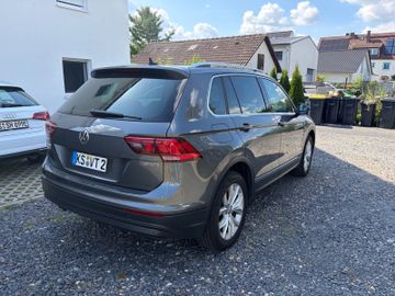 Volkswagen Tiguan - 8