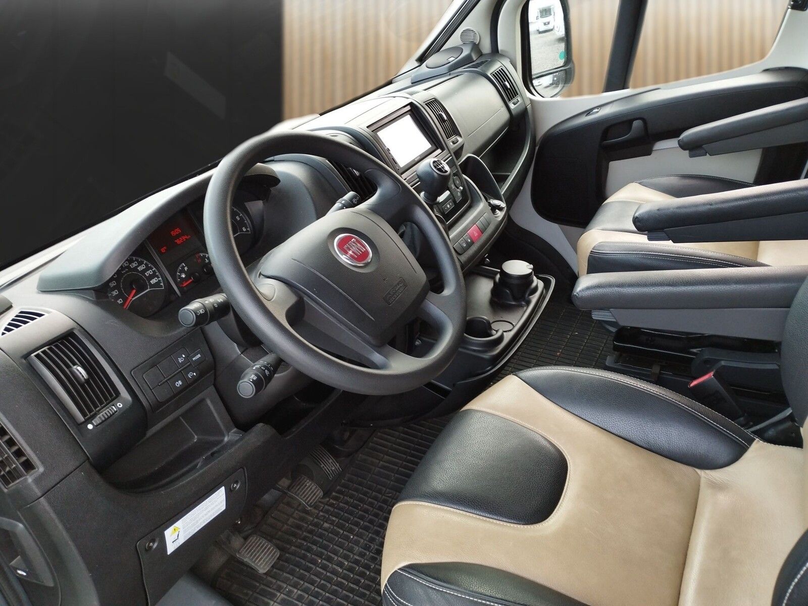 Fahrzeugabbildung Dethleffs Magic Edition T7151-4 DBM SAT,Solar,TV,Dachklima