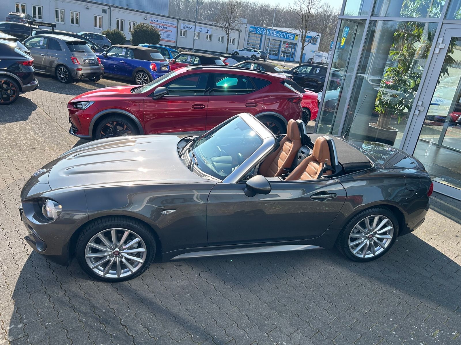 Fahrzeugabbildung Fiat 124 Spider Lusso BOSE RFK KLIMA NAVI SHZ