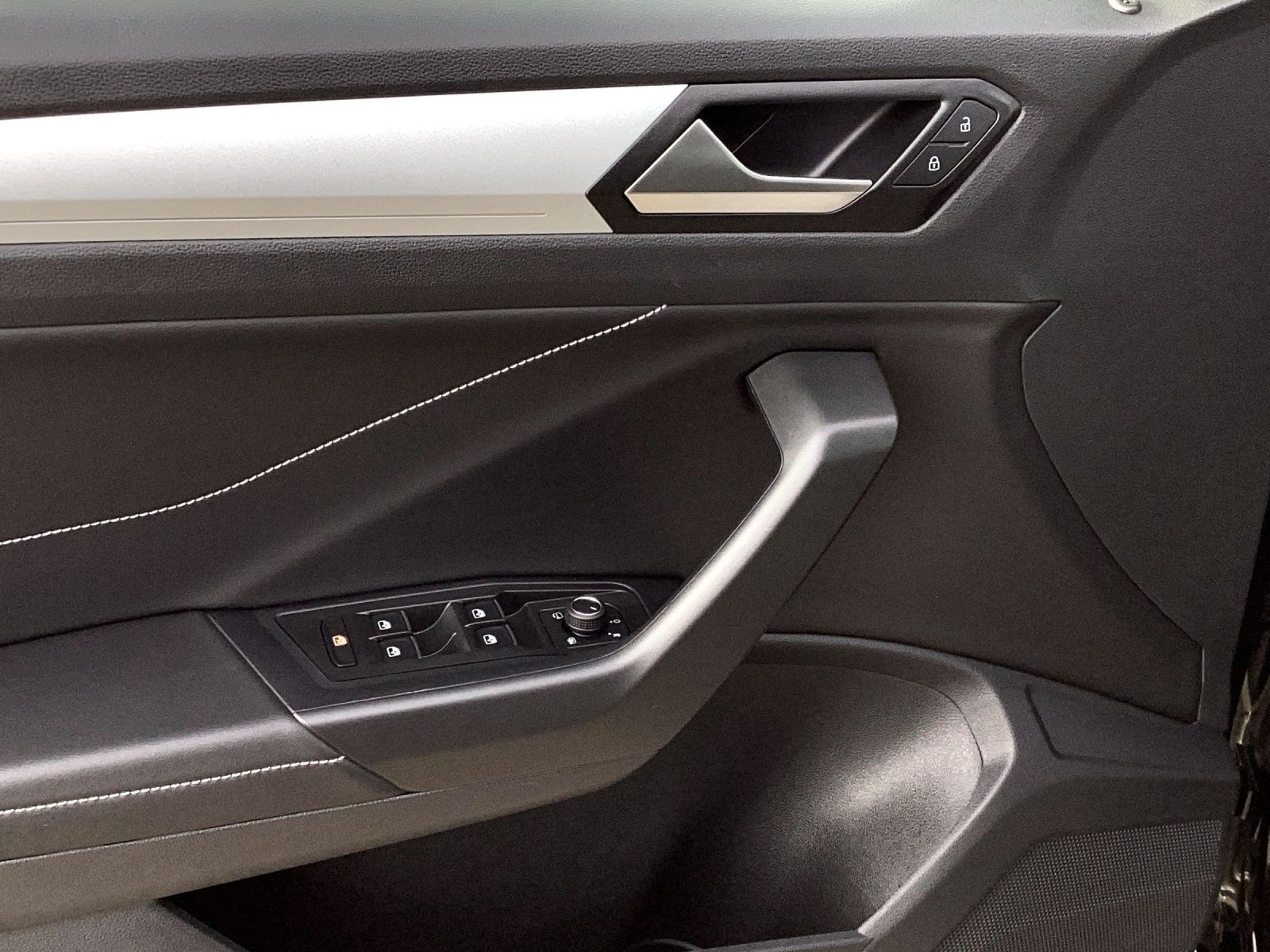 Volkswagen T-Roc - Bild 8