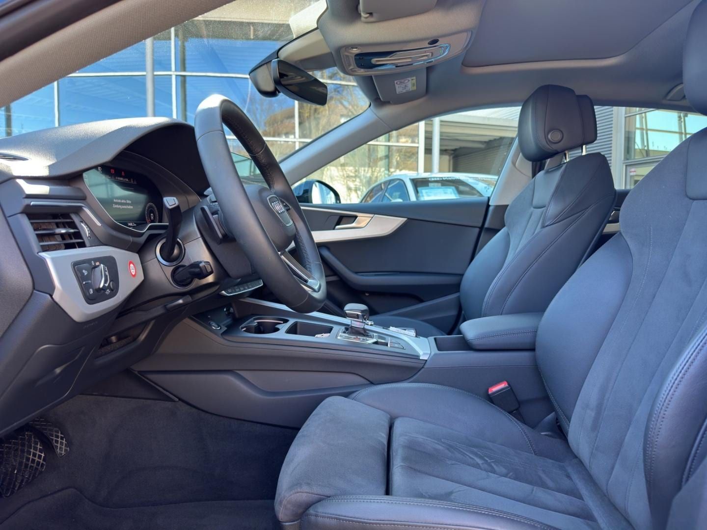 Fahrzeugabbildung Audi A5 Sportback S line business business 40 TFSI S