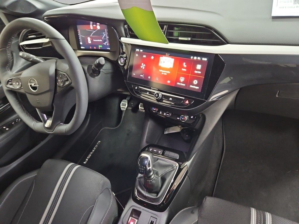 Fahrzeugabbildung Opel Corsa 1.2 GS Navi Sitz/Lenkradheizung PDC LED DA