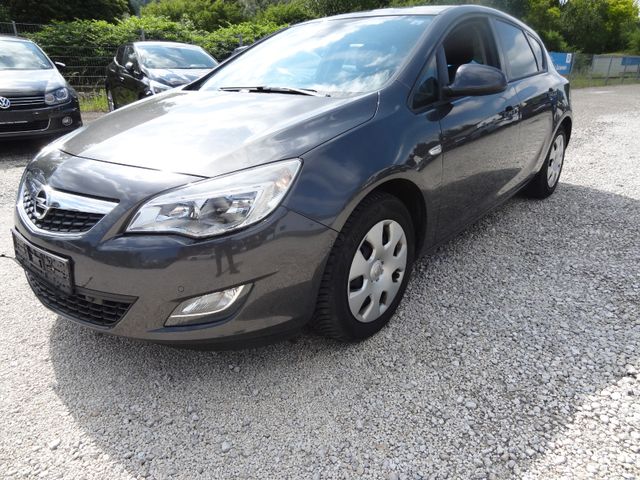 Fahrzeugabbildung Opel Astra J Lim. 5-trg. Design Edition/2.Hd/Klima/