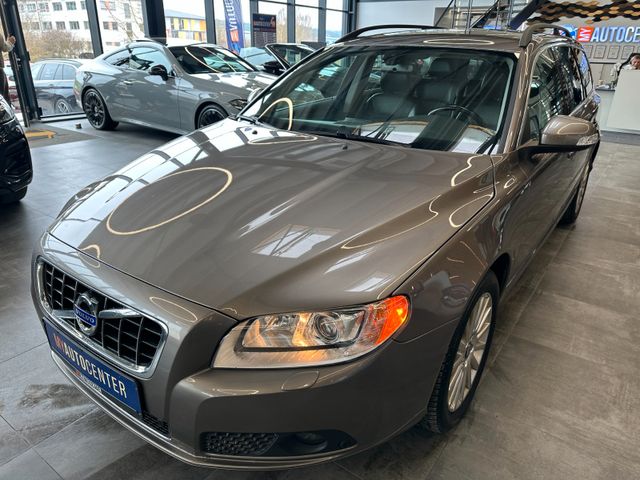Volvo V70 Kombi Momentum *Leder*