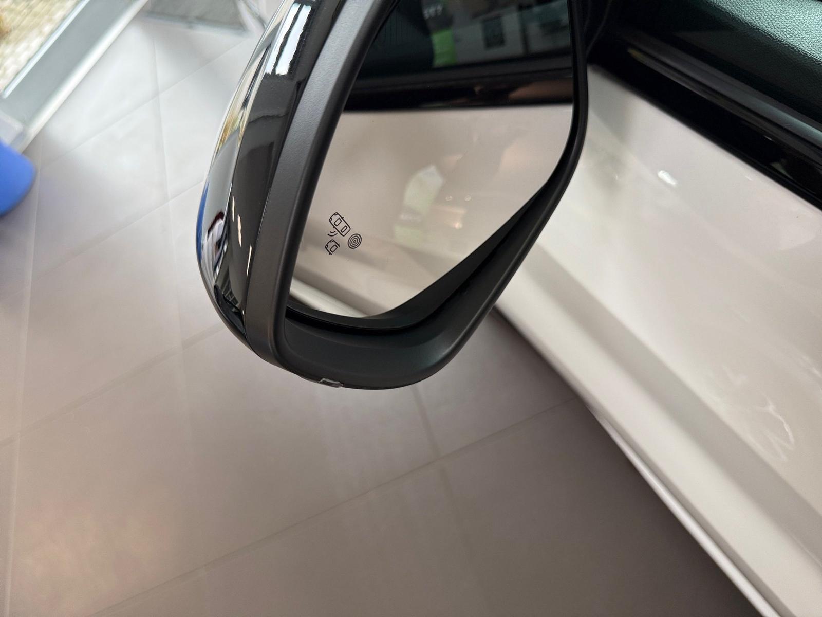 Peugeot 208 Hybrid 136 eDSC6 GT LED PDC Kamera DAB