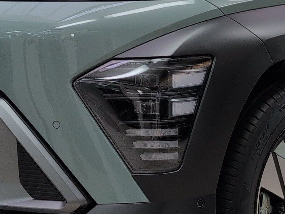 Fahrzeugabbildung Hyundai KONA MY25 1.6T AT 4WD PRIME 360+NAVI+LED+SHZ+QI+