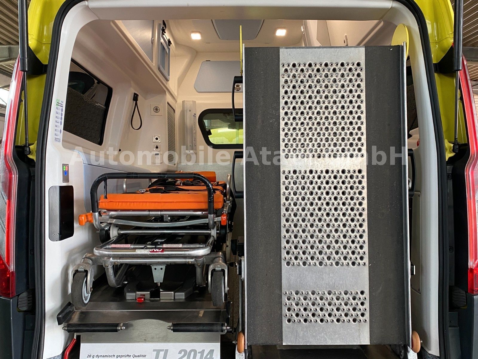 Fahrzeugabbildung Ford Transit Custom *Motorschaden* RTW/ KTW (3312)