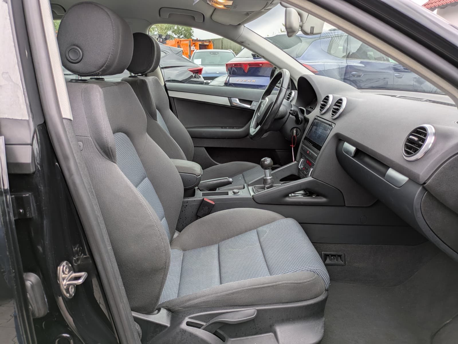 Fahrzeugabbildung Audi A3 2.0 TDI SPORT XENON*TÜV*AHK*MFL*KLIMA