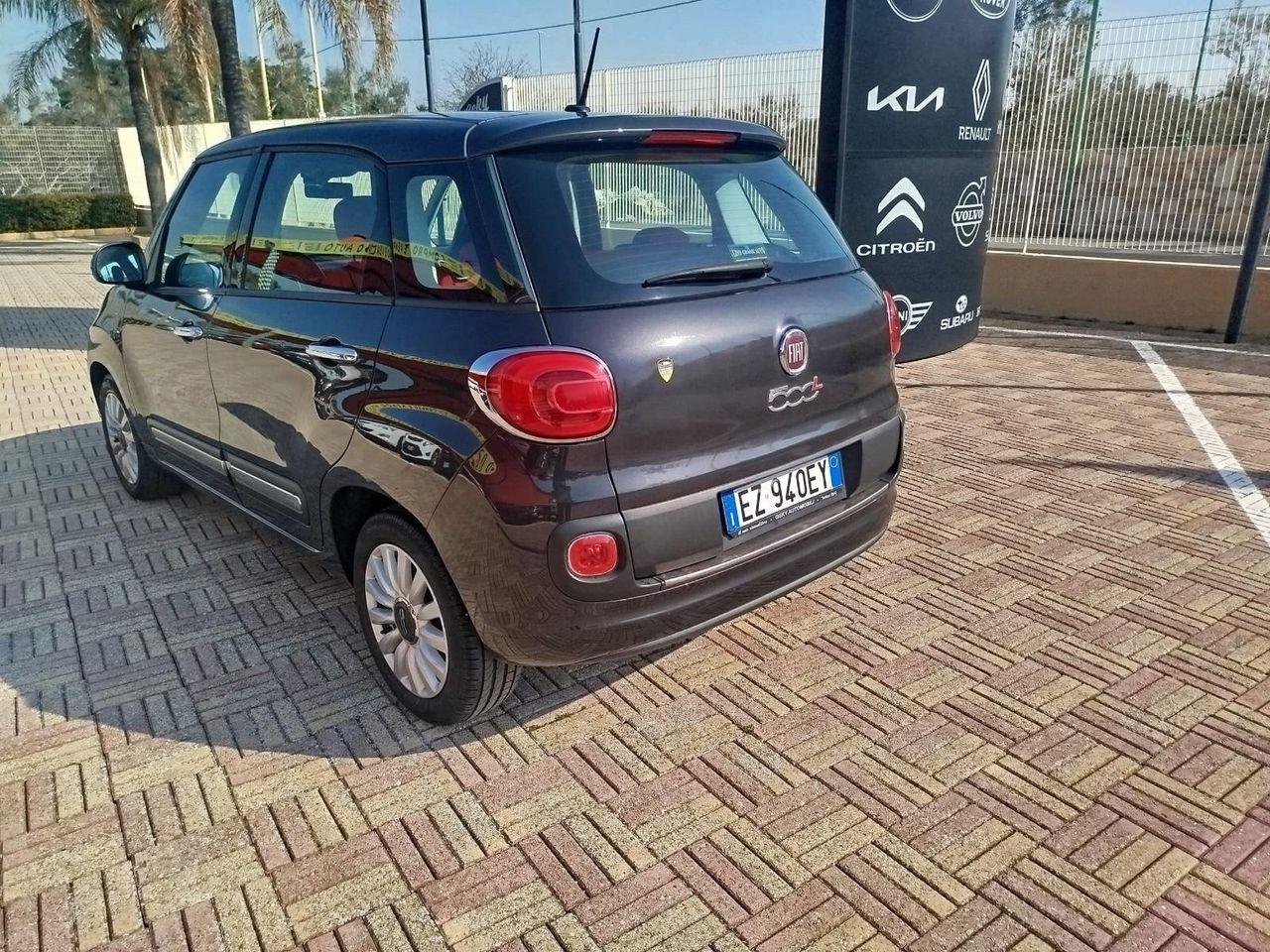 Fiat 500L 2015 — rear view