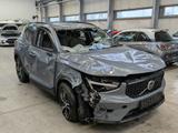 Volvo XC 40 B4 Plus Dark LED H&K MEMORY R-KAM ACC - Volvo XC40 Unfallwagen