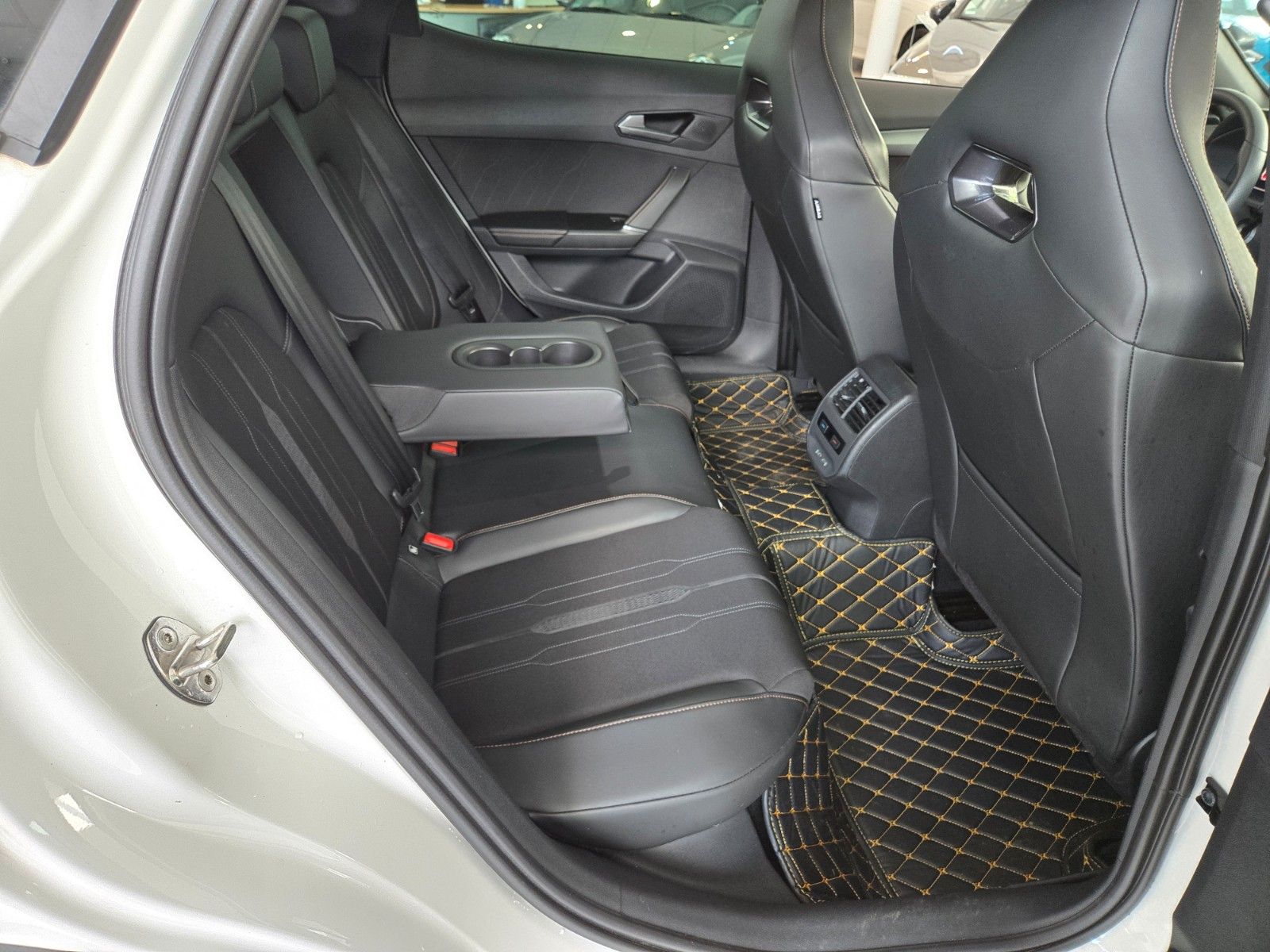 Fahrzeugabbildung CUPRA Formentor VZ 4Drive Panorama-Dach*Ambiente