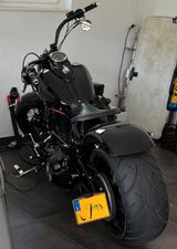 Harley-Davidson Cross Bones Custom - HARLEY-DAVIDSON 2008