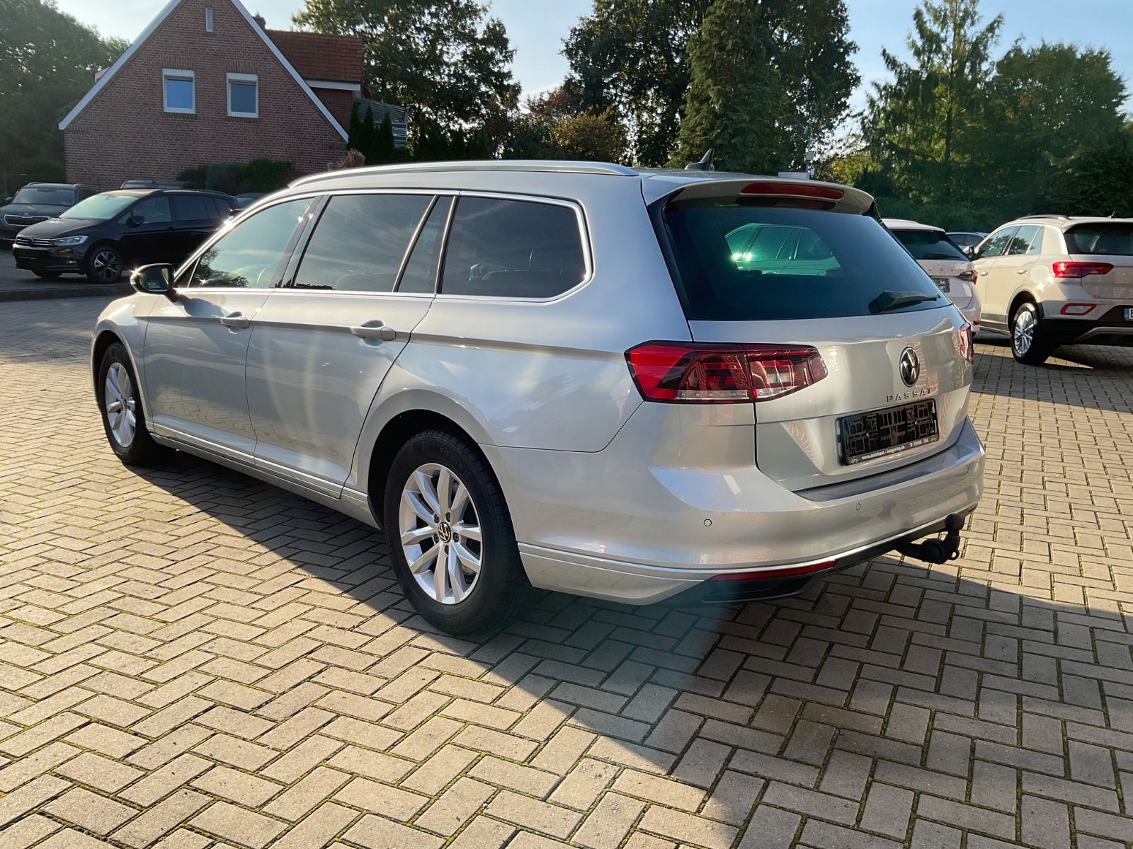 Fahrzeugabbildung Volkswagen Passat Variant 2.0 TDI DSG Busi,Kamera,AHK,LED