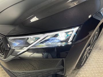 Fahrzeugverkauf 26 Skoda Octavia Combi 1.5 TSI Sportline Matrix AHK