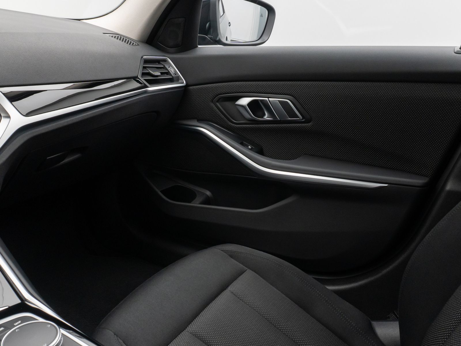 Fahrzeugabbildung BMW 320d Kamera DAB HiFi Komfort Alarm Standheizung