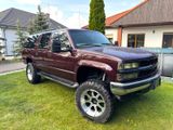 Chevrolet EXTREM SELTENER CHEVROLET SUBURBAN - Chevrolet Suburban mit Benzin-Antrieb