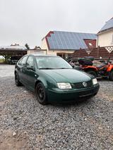 Volkswagen Vw Bora 1.6 SR - gebrauchte VW Bora aus dem Jahr 1998