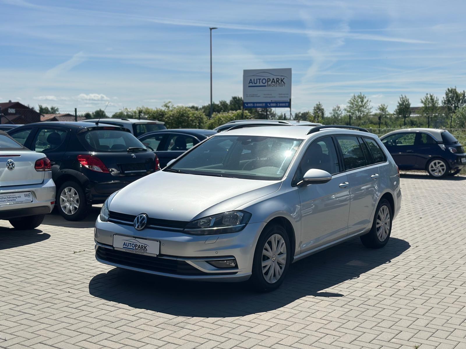 Volkswagen GolfVII Variant ACC/STANDHZ/CAMERA/LANE/MASSAGE