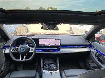 صورة مصغرة 17 لـ 2026 BMW I5
