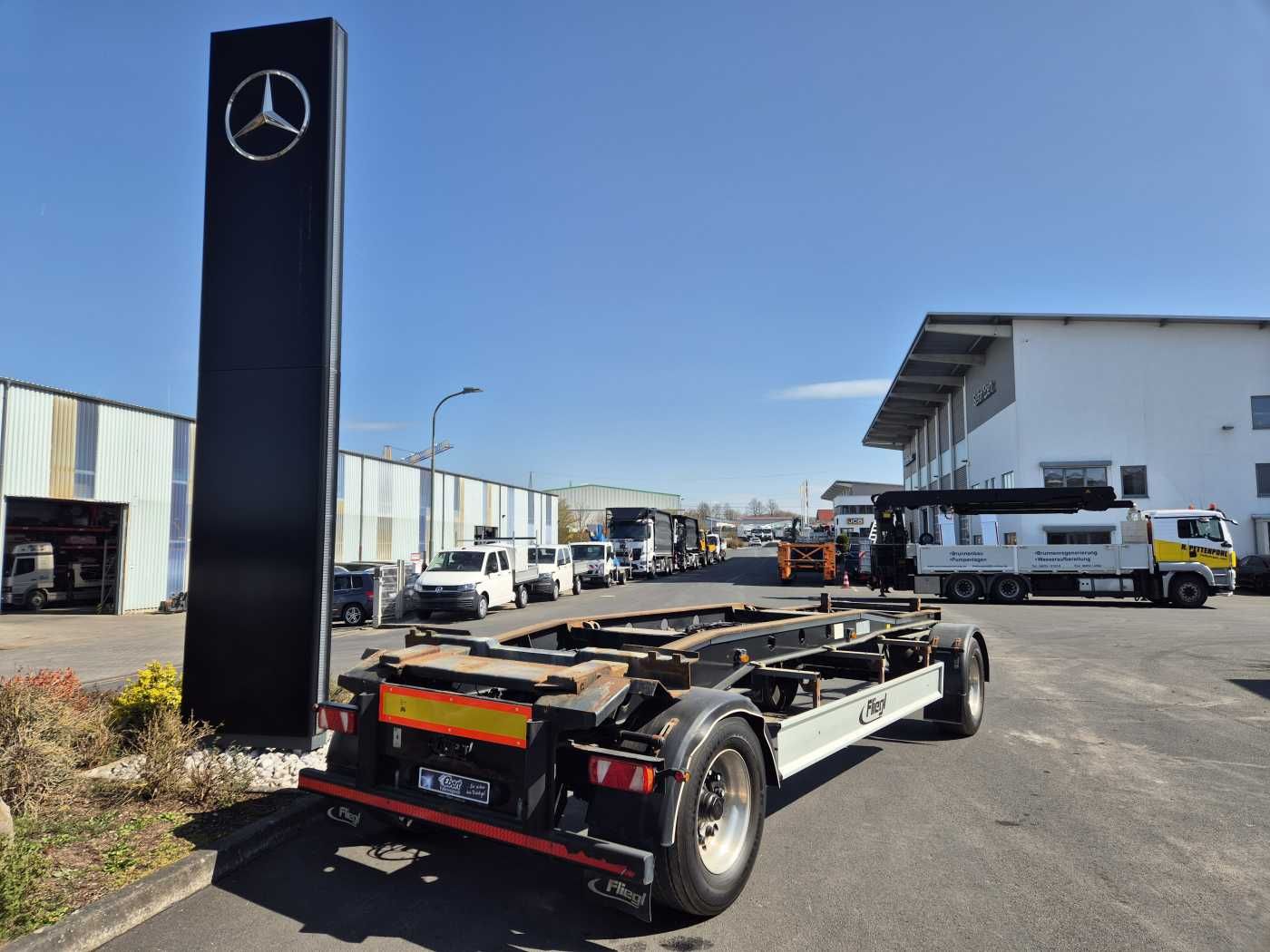 Fahrzeugabbildung Fliegl ZPS180 Abroll-Container-Anhänger