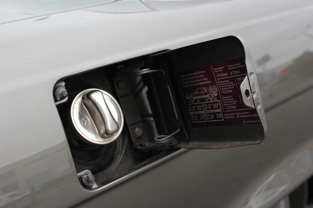 Mercedes-Benz SL 380