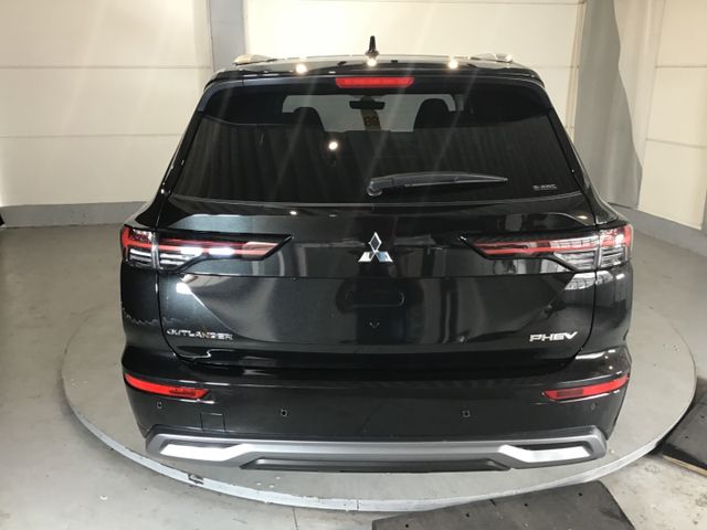 Fahrzeugabbildung Mitsubishi Plug-in Hybrid Outlander Intro Edition Navi/360°
