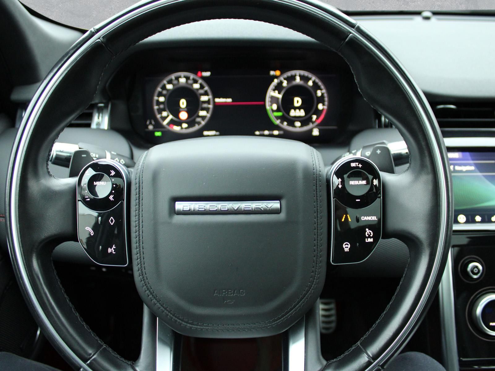 Fahrzeugabbildung Land Rover Land Rover Discovery Sport P300e R-Dynamic SE