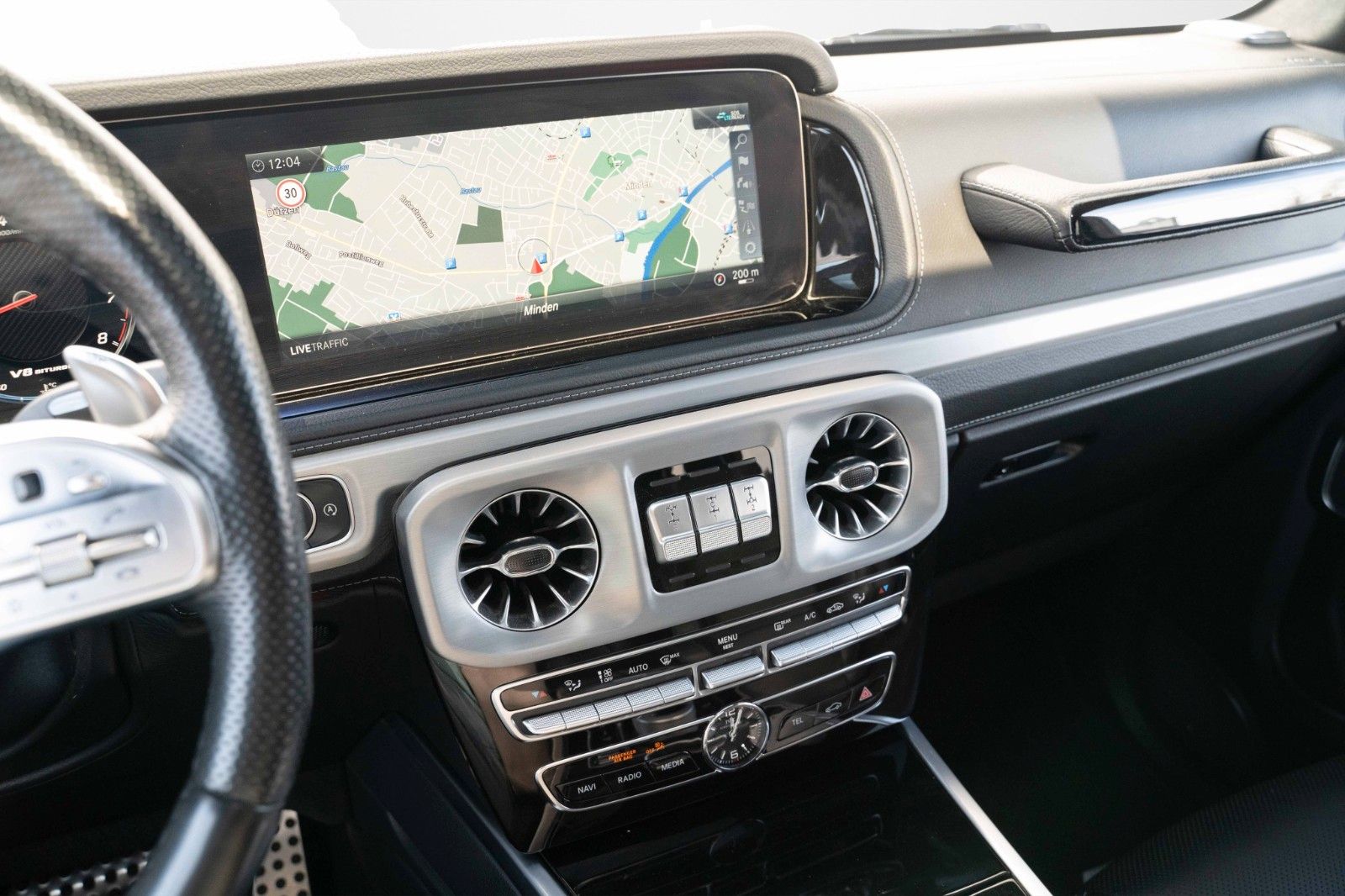 Fahrzeugabbildung Mercedes-Benz G 63 AMG MATT 8FACH GARANTIE AHK BURMESTER 360°