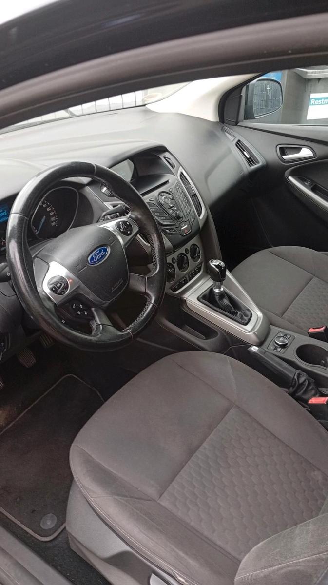 Ford Focus 2013 — photo 7