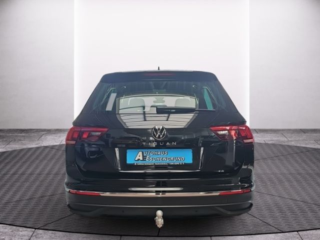 Fahrzeugabbildung Volkswagen Tiguan 1.5 TSI 6-Gang MOVE AHK NAVI MATRIX 360°