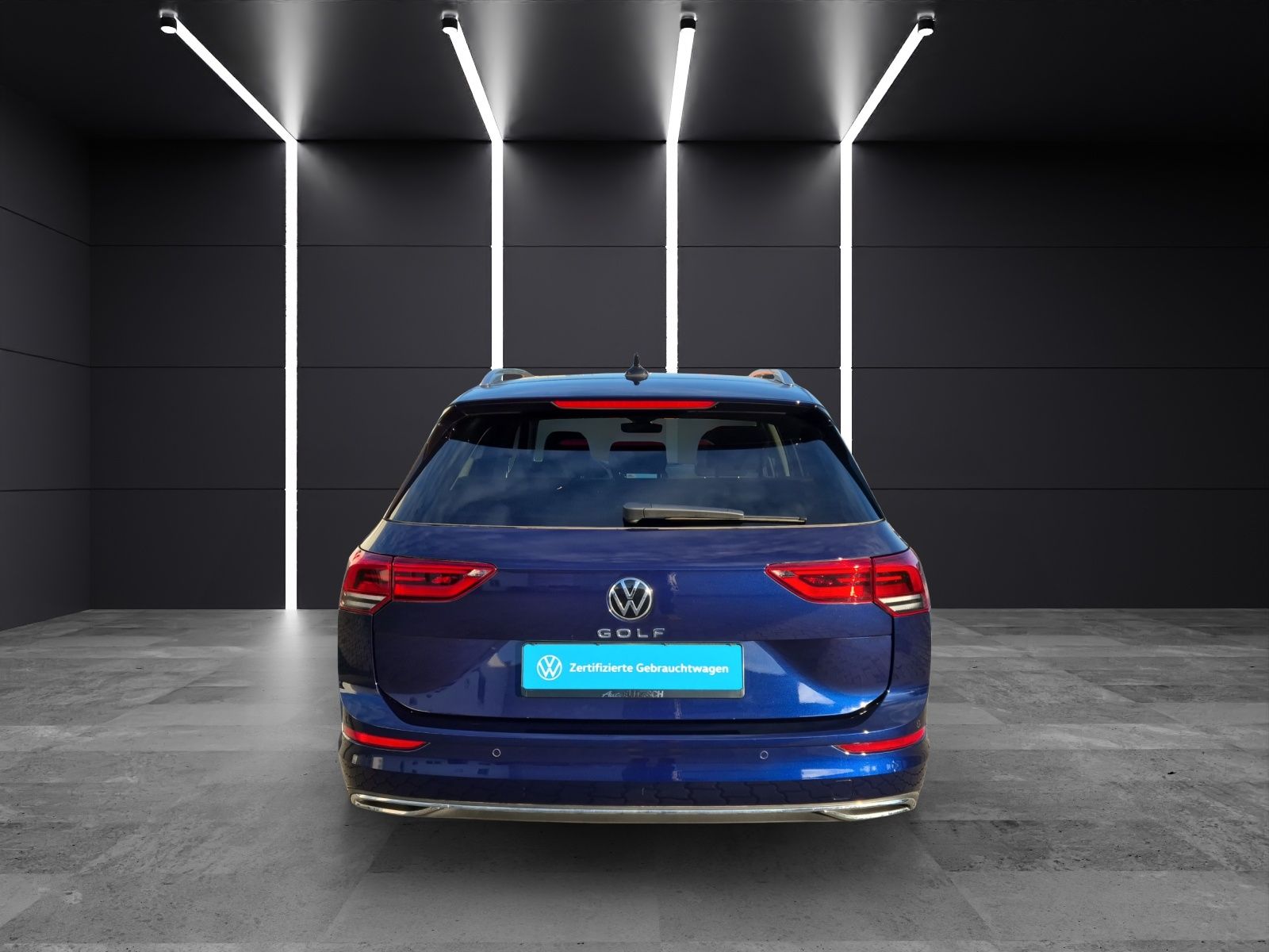 Fahrzeugabbildung Volkswagen Golf VIII Variant TSI Move 1,99% LED AHK Navi AI