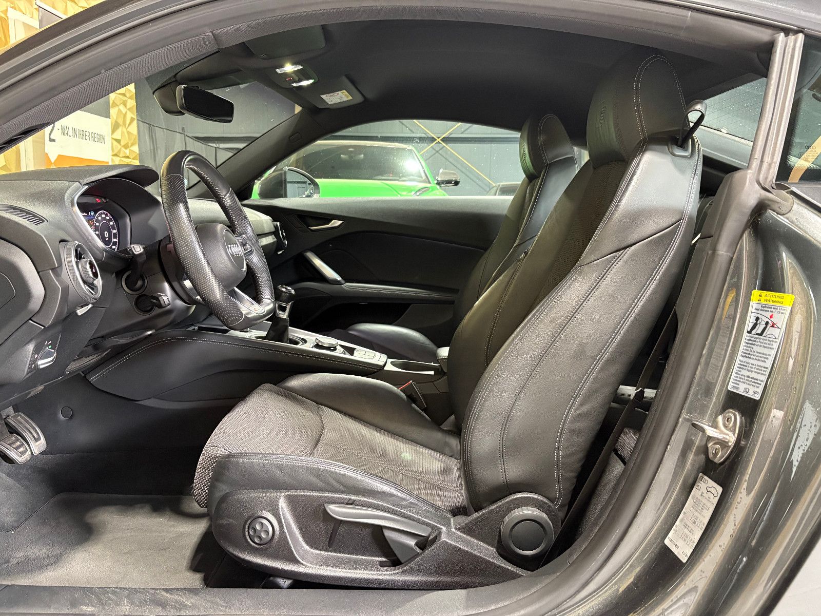 Fahrzeugabbildung Audi TT Coupe 2.0 TFSI/NAVI/PDC/SHZ/TEMPOMAT/8-FACH