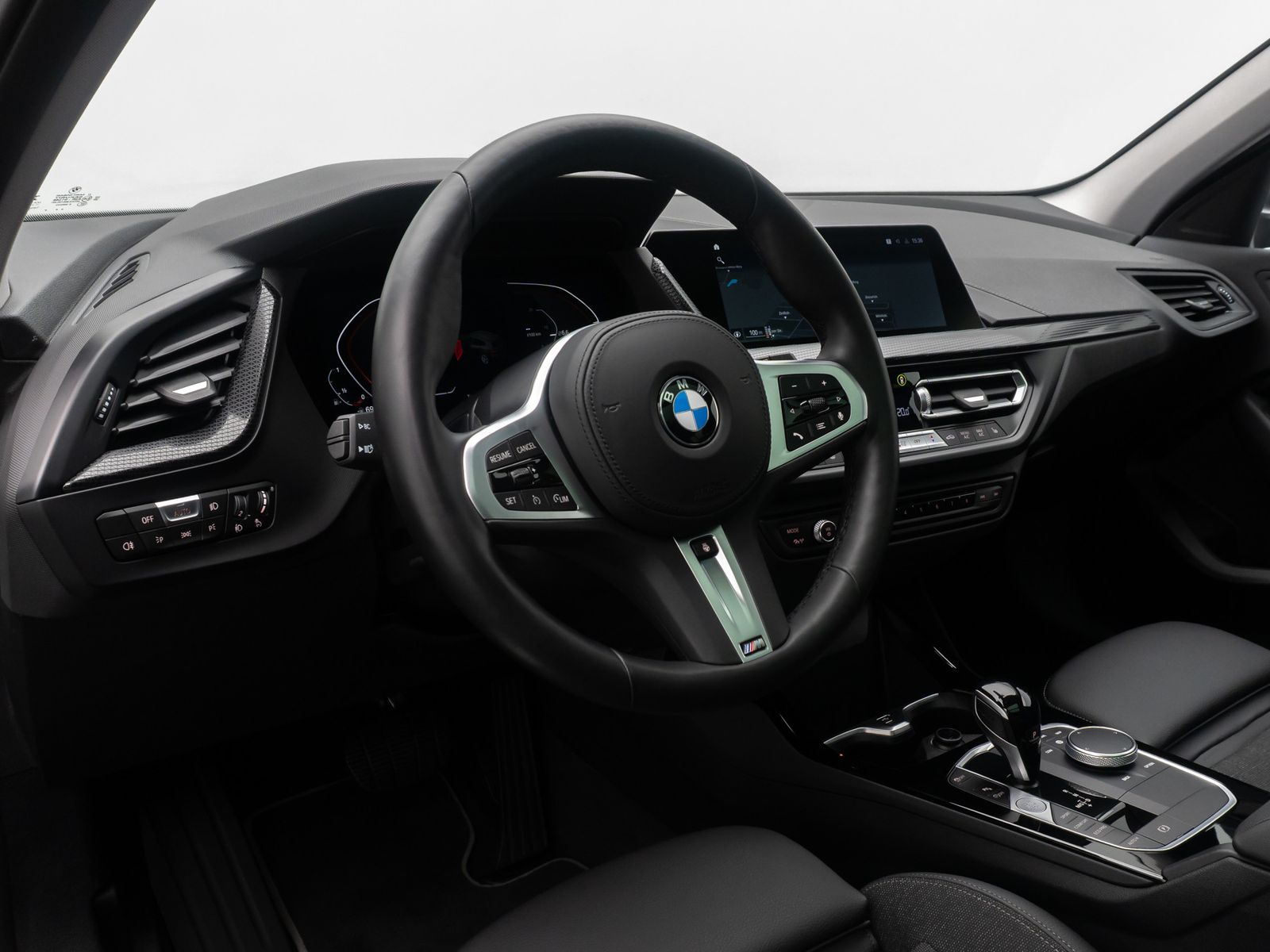 Fahrzeugabbildung BMW 118i Sport Line Kamera DAB Lenkradhzng Panorama