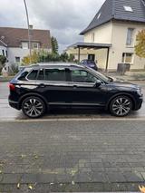 Volkswagen Tiguan 2.0 TDI SCR 176kW DSG 4MOTION Highlin... - VW Tiguan Gebrauchtwagen in Wuppertal