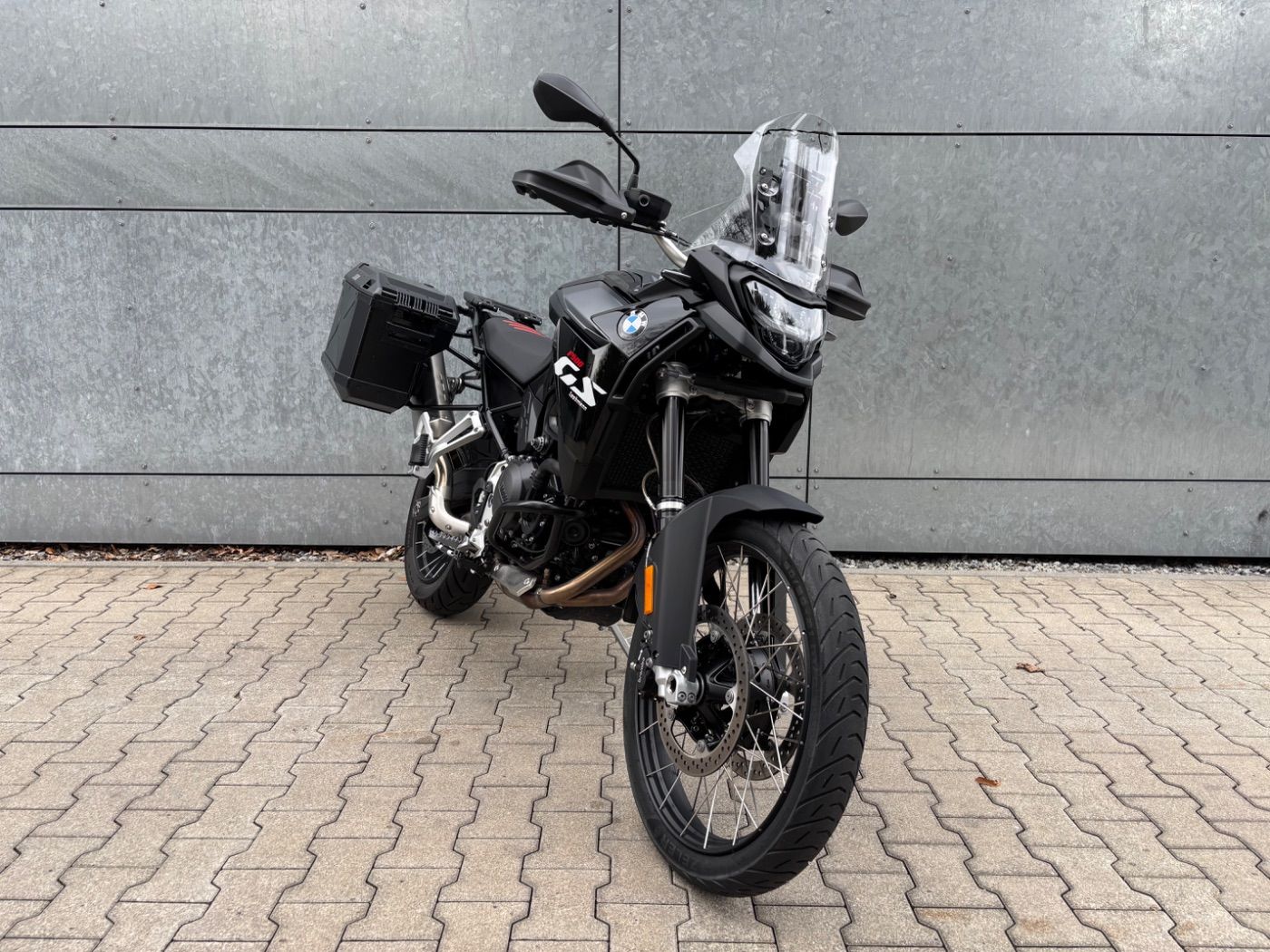 Fahrzeugabbildung BMW F 900 GS mit Kofferset