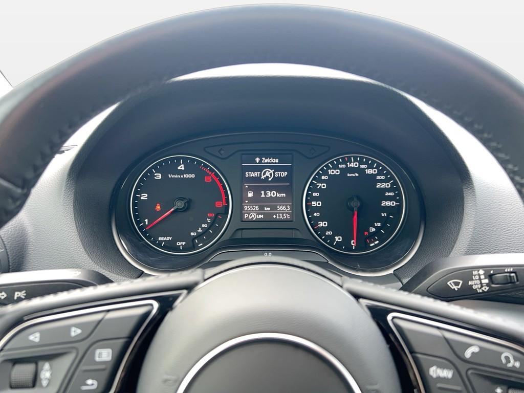 Audi Q2 35TDI quattro Basis LED Scheinwerfer, Navi