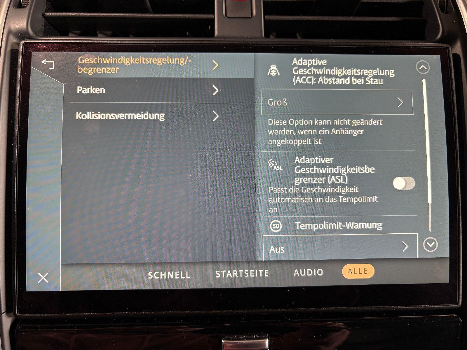 Fahrzeugabbildung Land Rover Discovery 5 R-Dynamic HSE D300 AWD/7-SITZ/360°/