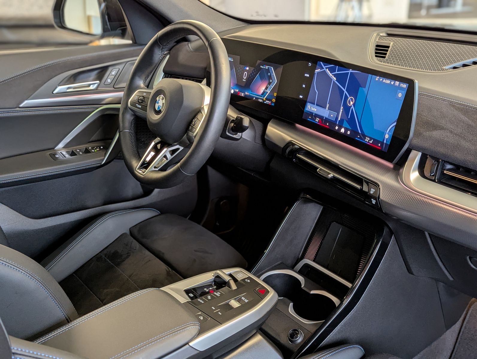 BMW X2 20 i M-Sport Pano Aktivsitze Kamera AHK - Image 11