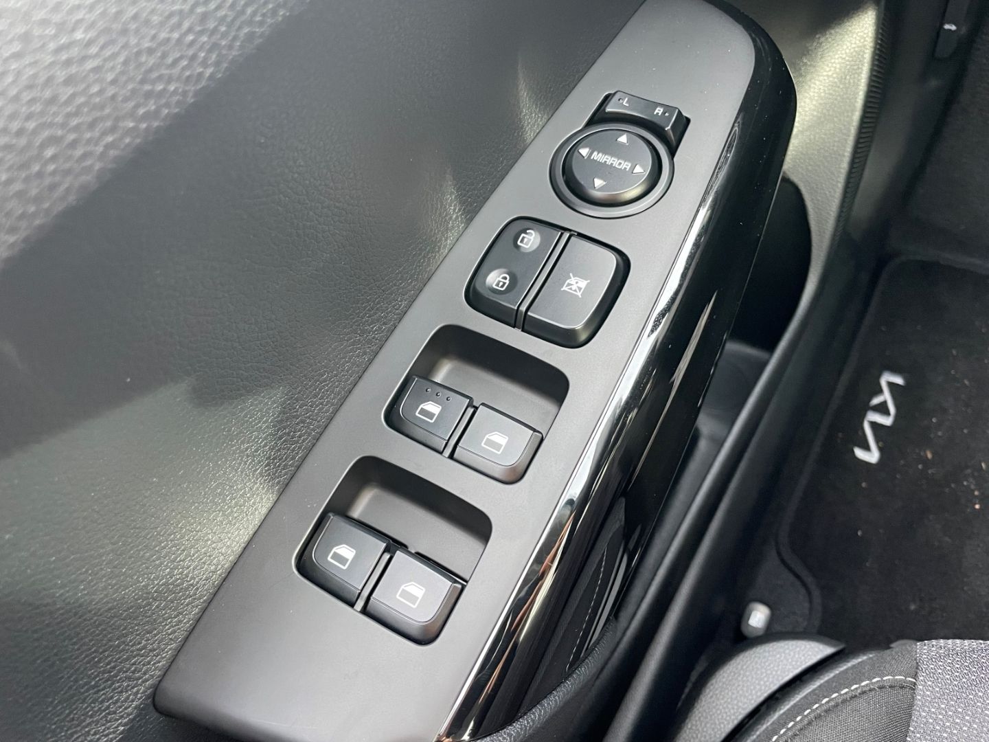 Fahrzeugabbildung Kia Picanto Vision Spurhalteass Verkehrszeichenerk