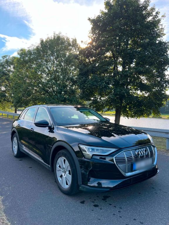 Image of Audi e-tron
