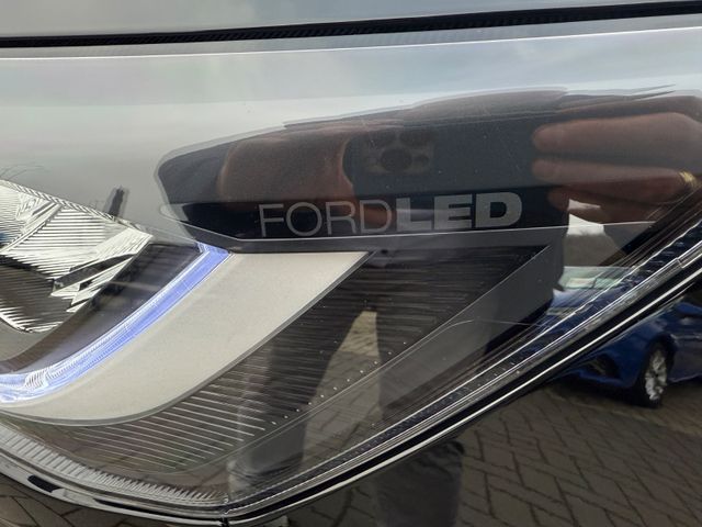 Ford Focus Turnier Titanium Edition Assistenz-Paket