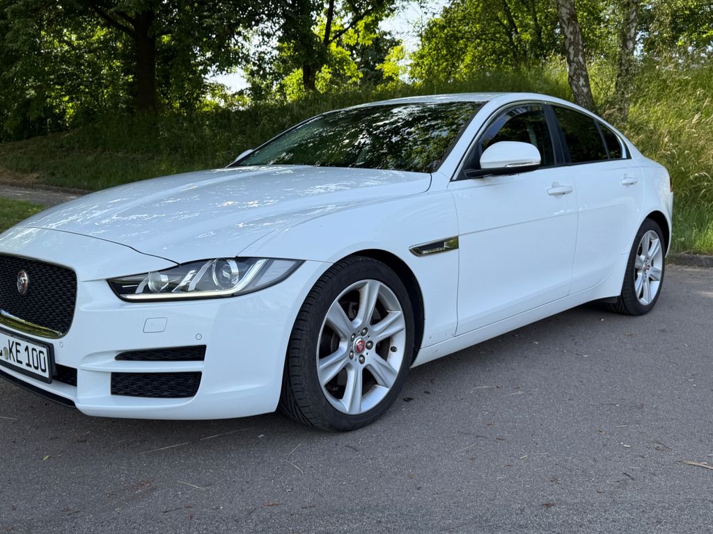 Jaguar XE