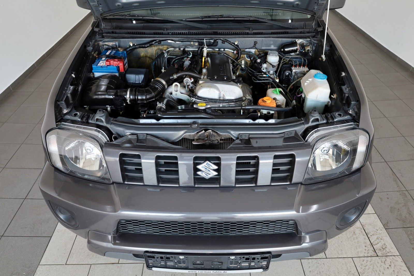 Fahrzeugabbildung Suzuki Jimny Club Modellpflege, 8 fach bereift,AHK