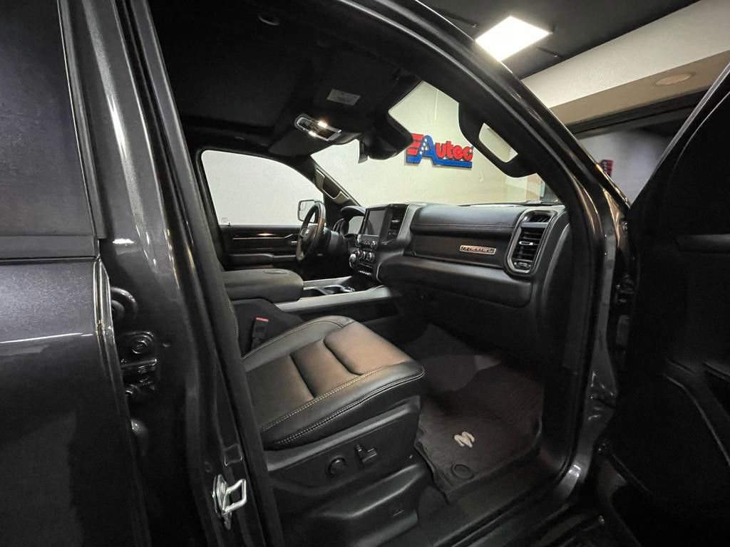 Fahrzeugabbildung Dodge REBEL NIGHT-E-TORQUE- PANORAMA-HUD-4x4