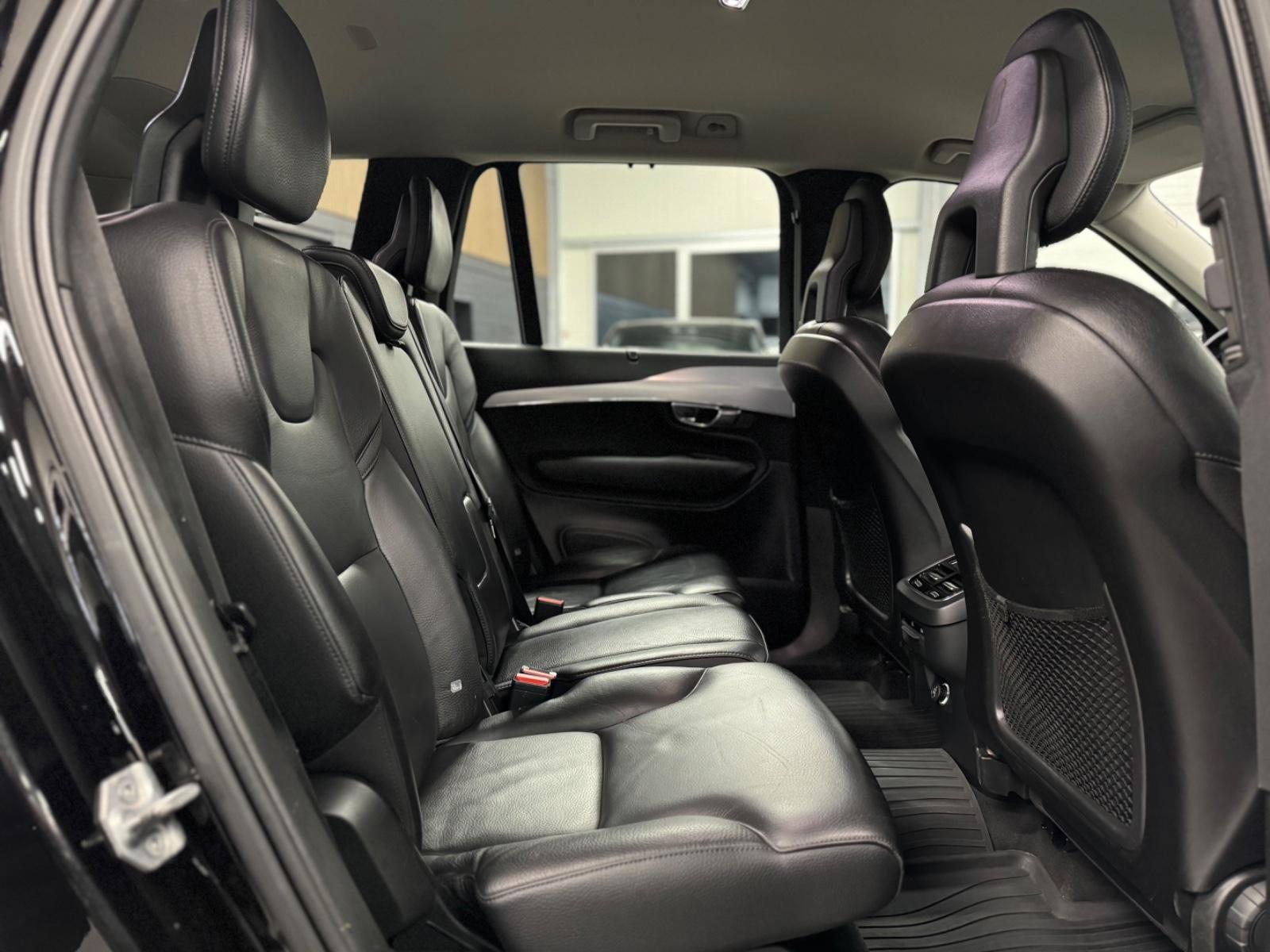Volvo XC 90 Momentum AWD Navi SHZ LHZ LED 7-Sitzer