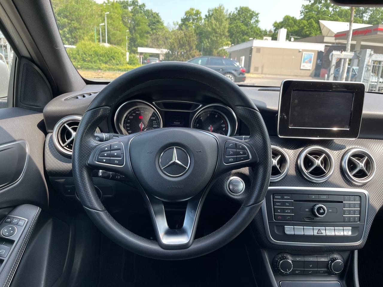Fahrzeugabbildung Mercedes-Benz A 200 Urban*Rückfahrkamera*LED*Tempomat