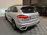 Porsche Cayenne Turbo S*Pano-Approved-Klappe* - Porsche aus 2017