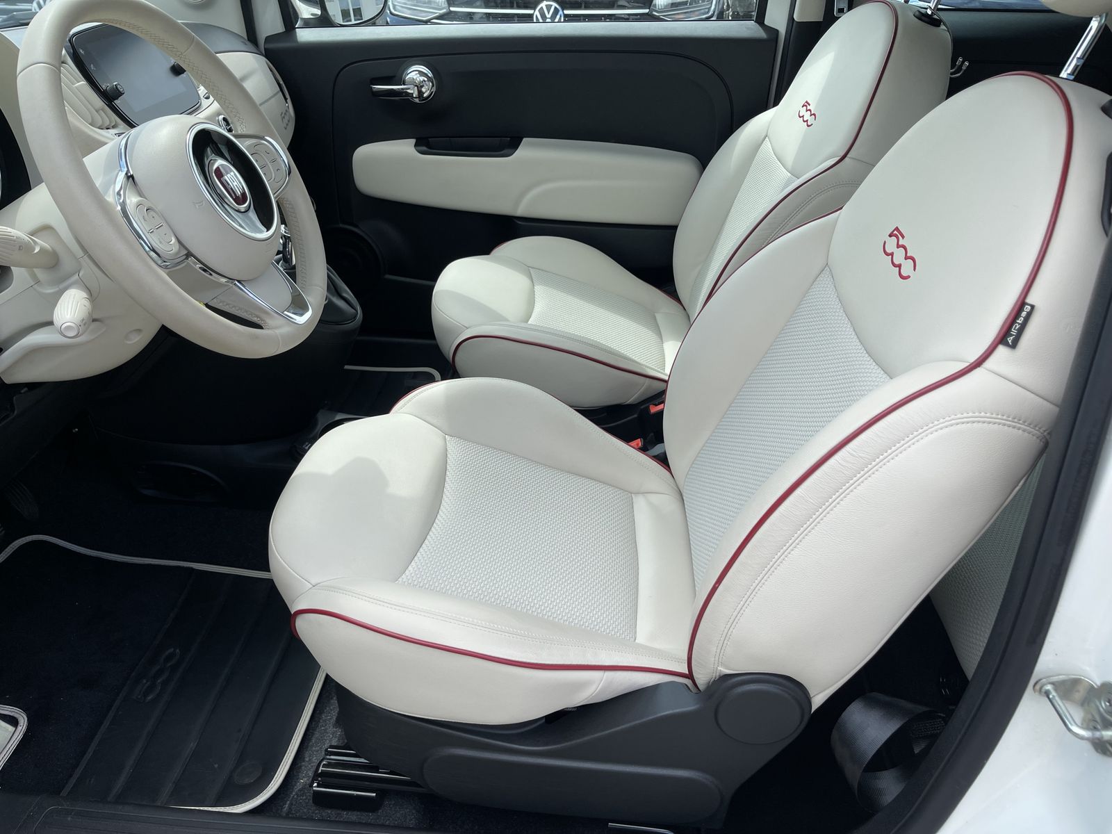 Fahrzeugabbildung Fiat 500C 1.0 GSE Hybrid*DolceVita+Paket*PDC*NavI*