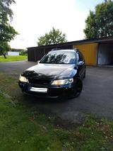 Opel Vectra B Caravan 2,2l 16v - Opel Vectra aus 2001: Kombi